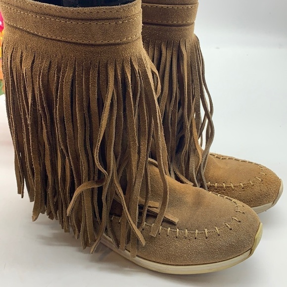 Maison Des Talons Angel Tan Fringe Moccasin Boots MOC1421 - Picture 1 of 7
